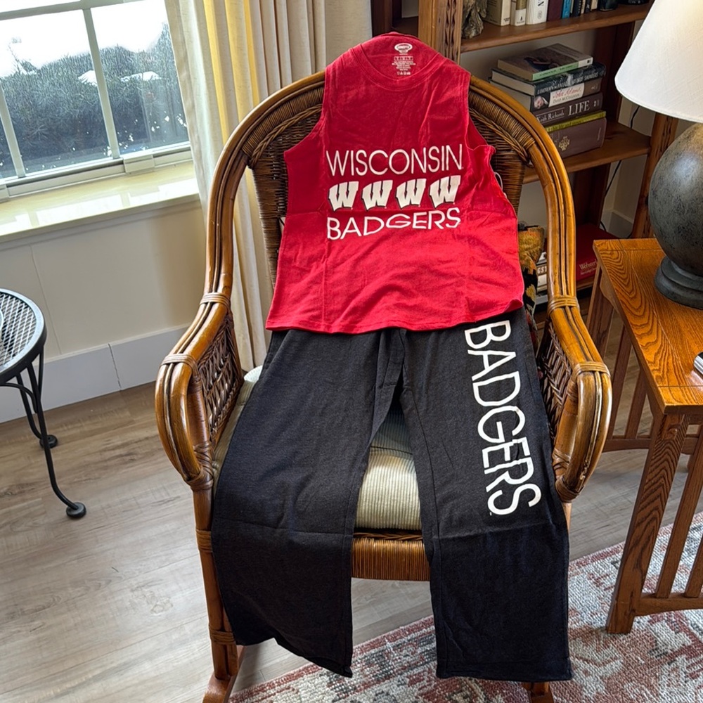 Wisconsin Badgers Red and Black Sleepwear set! Size S. NWT
